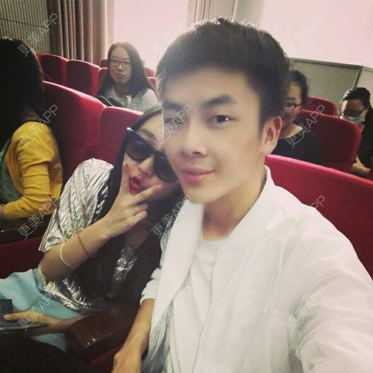 更美 - 落暧的经验 | 缩下巴 | 宽下巴矫正 | 双下巴吸脂 | 激光脱发际线 | 植眉 | 鼻翼缩小 | 定点双眼皮 | 开内眼角 | 眼皮下垂矫正 | 植发际线 | 膨体隆鼻 | 硅胶隆鼻 | 肋软骨隆鼻 | 驼峰鼻矫正 | 鹰钩鼻矫正 | 手术缩鼻头 | 自体脂肪隆鼻 | 玻尿酸鼻部 | 自体软骨垫鼻尖 | 玻尿酸下巴 | 下巴截骨前移 | 自体脂肪垫下巴 | 硅胶垫下巴 | 膨体垫下巴 | 昆明