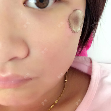 用吢微笑り,