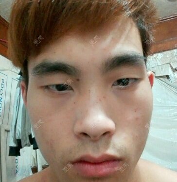 跪下、叫帅哥