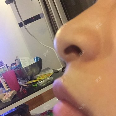 「∨、