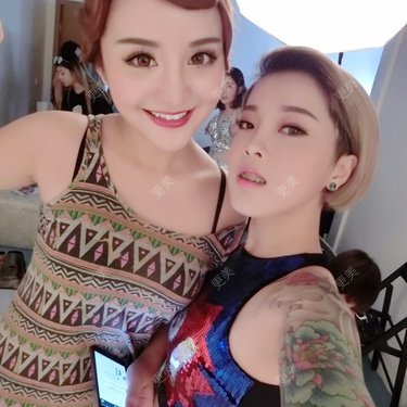 Joni小小板娘