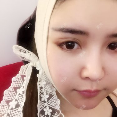 素手白衣邢公子