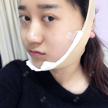 大长腿欧尼