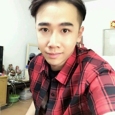 网络主播“小俞灏明”
