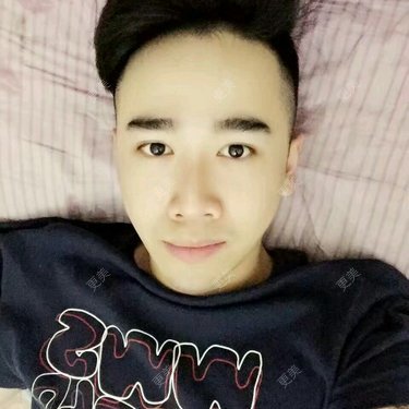 网络主播“小俞灏明”