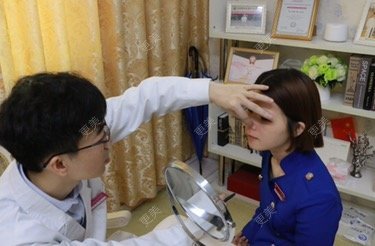 邻家小姐姐