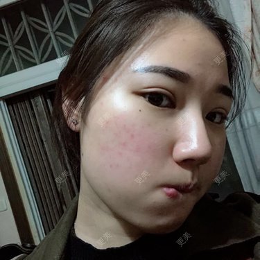 用桶喝水