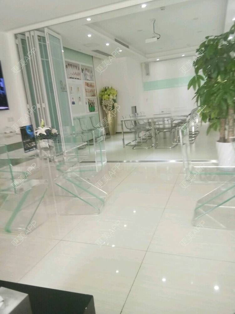 更美 - 更美用户8413466392的吸脂经验 | 成都 | 重庆 | 北京 | 杭州 | 水光项目 | 美白嫩肤 | 自体脂肪隆胸 | 祛眼袋 | 武汉 | 广州 | 半永久纹眉 | 吸脂 | 玻尿酸