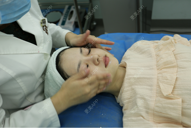 更美 - 更美用户YWSZi116bF的补水套餐经验 | 更美研究所 | 补水套餐 | 清洁水光补水 | 北京