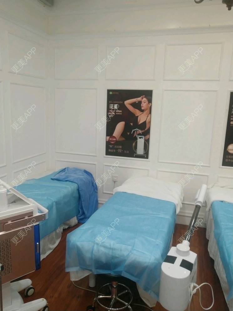 更美 - 就是艾美的小气泡经验 | 丰胸（隆胸） | 瘦脸除皱 | 武汉 | 点阵激光 | 北京 | 半永久纹眼线 | 水光项目 | 小气泡 | 双眼皮 | 隆鼻 | 鼻部多项 | 超声波洗牙 | 广州 | 牙齿矫正 | 深圳 | 吸脂 | 腰腹吸脂 | 成都 | 西安 | 激光脱毛 | 超声提升 | 贵阳 | 昆明 | 眼部多项 | 大连 | 除皱瘦脸 | 冷冻溶脂 | 皮秒激光 | 玻尿酸 | 东莞