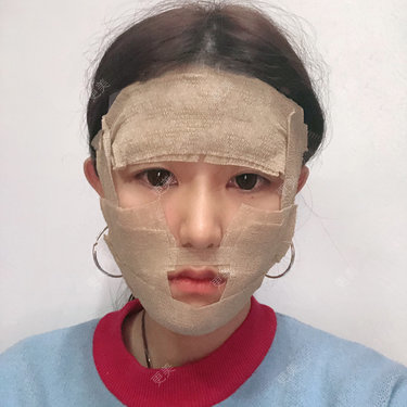 李燕飞 医生