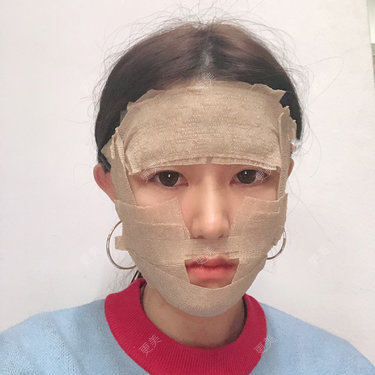李燕飞 医生