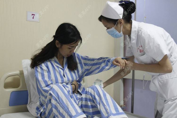 更美 - 张翎 医生的硅胶隆鼻经验 | 硅胶隆鼻 | 南宁