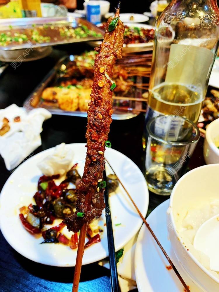 更美 - 九 五.的全切双眼皮经验 | 更美研究所 | 注射美白 | 水光项目 | 全切双眼皮 | 内切去眼袋 | 自体脂肪填充泪沟 | 视频日记