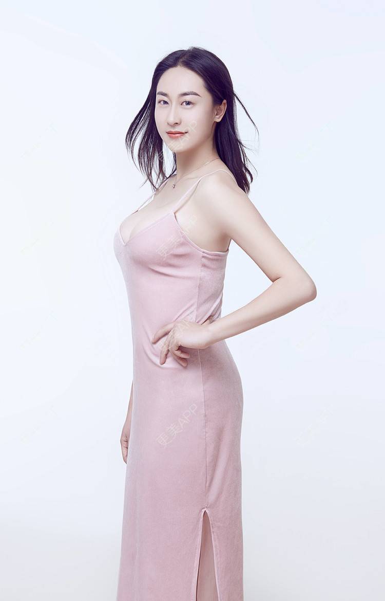 我是黄蓉的假体隆胸日记