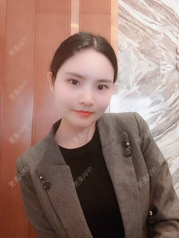 更美 - 大美人图的硅胶垫下巴经验 | 更美研究所 | 杭州 | 硅胶垫下巴