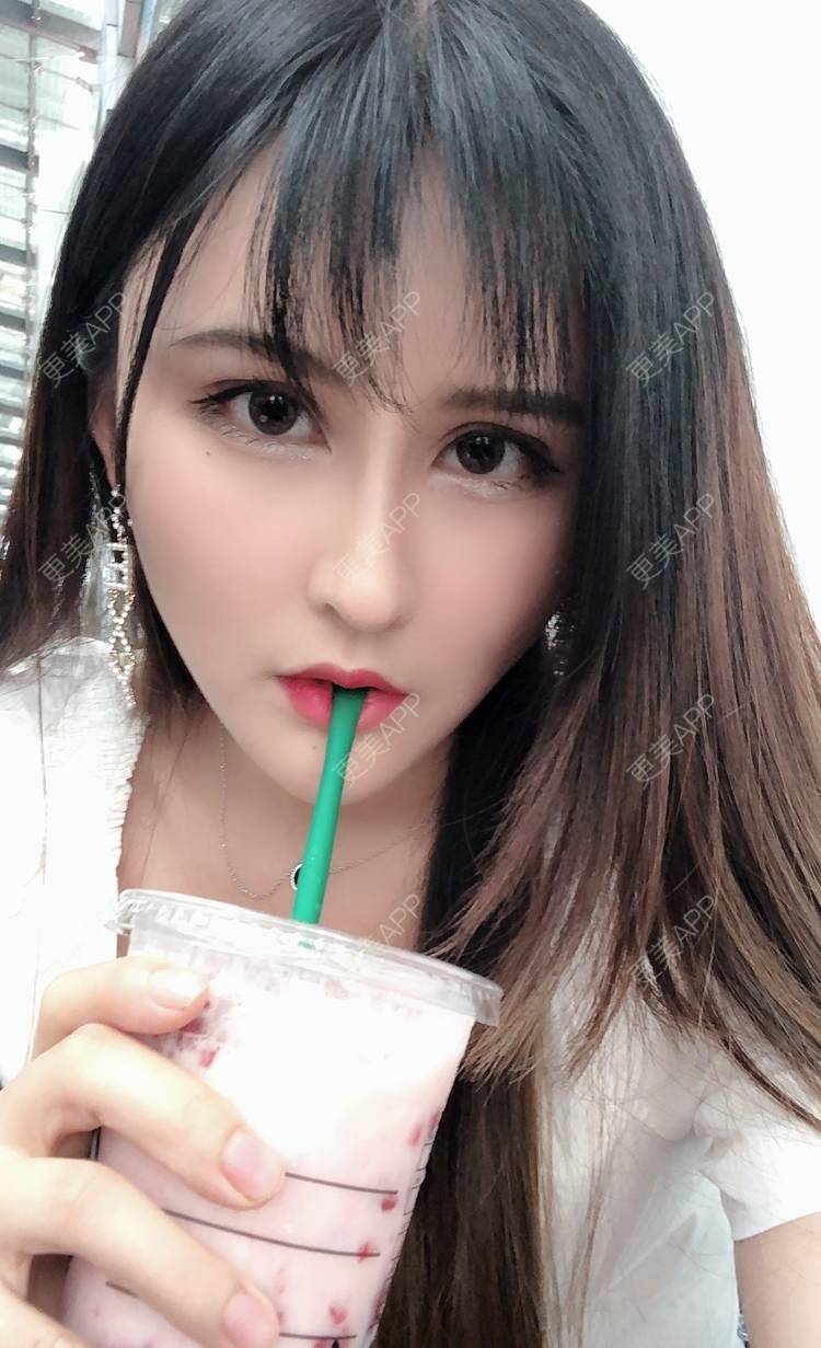 笛小诗的全切双眼皮日记