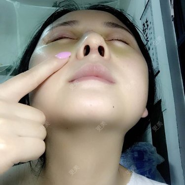 怎么能没有炸鸡和啤酒