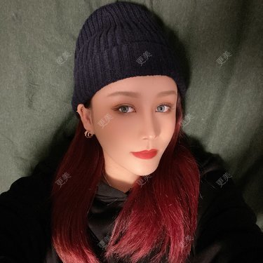 端庄而又沉稳的我