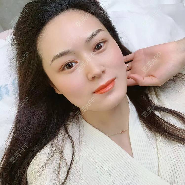 美睫嫁接：让眼眸焕发出不一样的光彩