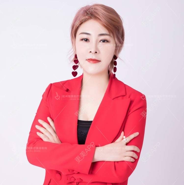 更美 - 芳芳曹的肋软骨隆鼻经验 | 视频日记 | 杭州 | 肋软骨隆鼻 | 隆鼻 | 更美研究所