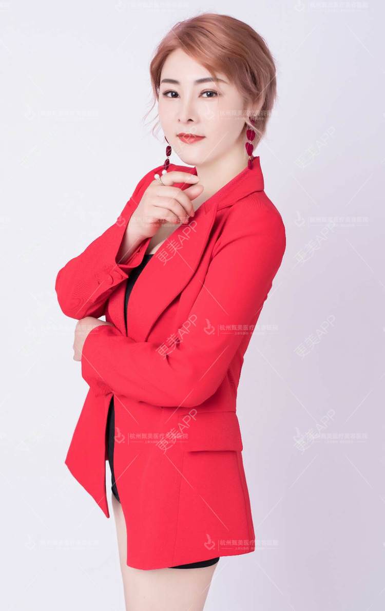 更美 - 芳芳曹的肋软骨隆鼻经验 | 视频日记 | 杭州 | 肋软骨隆鼻 | 隆鼻 | 更美研究所