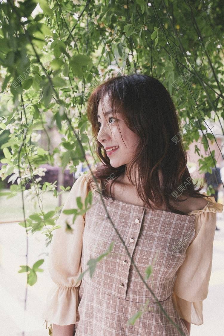 更美 - 更美用户PCeRKxunmA的膨体垫下巴经验 | 上海 | 视频日记 | 膨体垫下巴