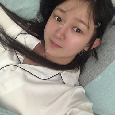 轻鸿一撇一捺
