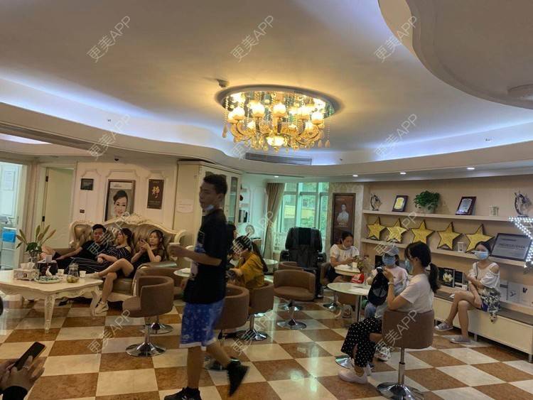 更美 - 更美用户kGgsIG8k8a的果酸焕肤经验 | 水杨酸焕肤 | 广州 | 果酸焕肤