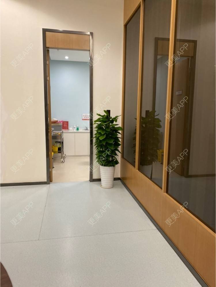 更美 - 更美用户DPL6tXPUhq的果酸焕肤经验 | 重庆 | 果酸焕肤