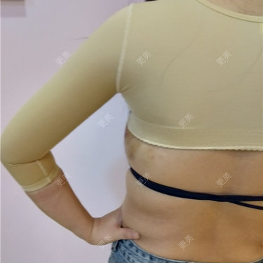 更美用户VWYryf2A9C