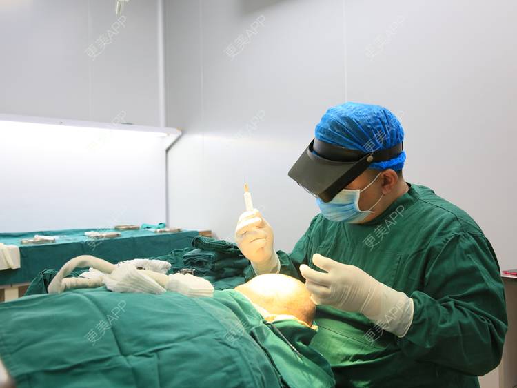 更美 - 更美用户P8KrUHueYa的植发际线经验 | 北京 | 植发际线 | 毛发移植