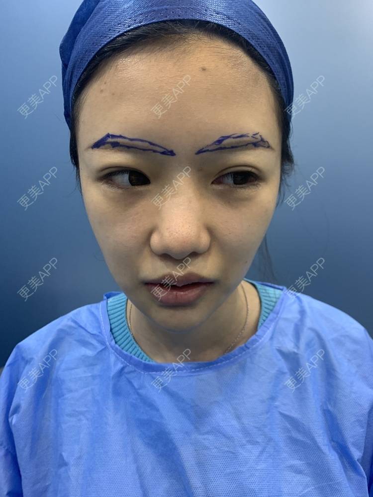 大锅妹仔的垫眉弓日记