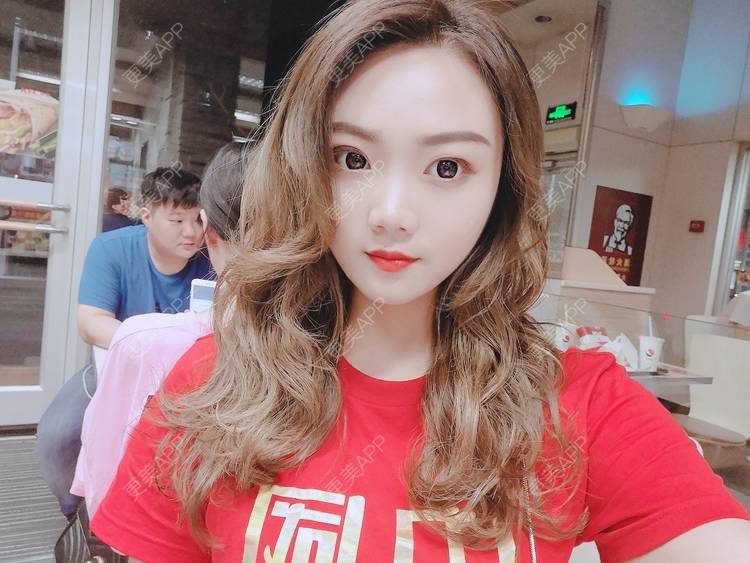 更美 - 更美用户XhwufiWkaq的眼部多项经验 | 眼部多项 | 广州 | 视频日记