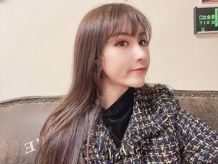 更美 - 鸳鸯戏水、双双溺水的吸脂瘦脸经验 | 吸脂瘦脸 | 南京 | 光纤瘦脸