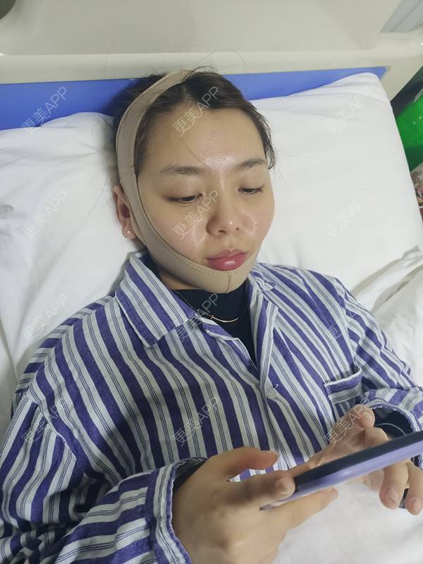 更美 - 周萱萱周周的小切口手术提升经验 | 北京 | 小切口手术提升