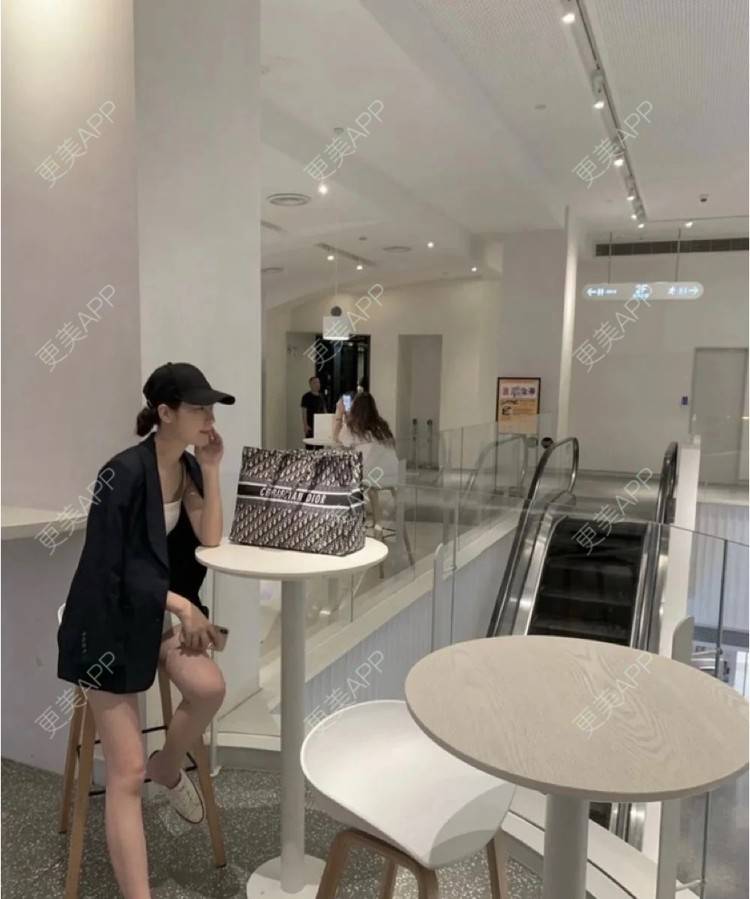 更美 - 更美用户zYNzGjUTke的玻尿酸卧蚕经验 | 玻尿酸卧蚕 | 杭州